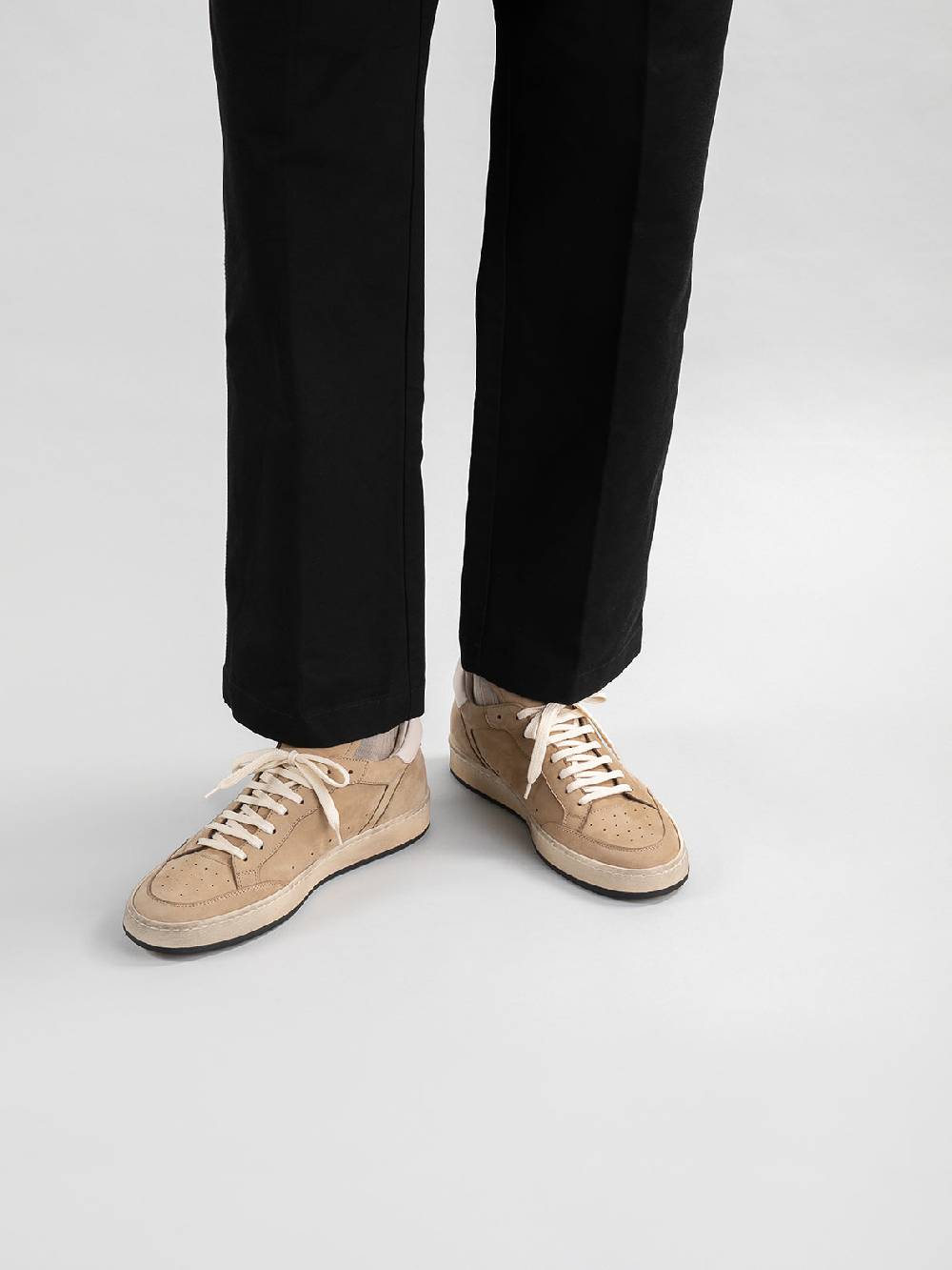 Officine Creative MAGIC 002 Sneakers in Nabuk Verde Shopping Online