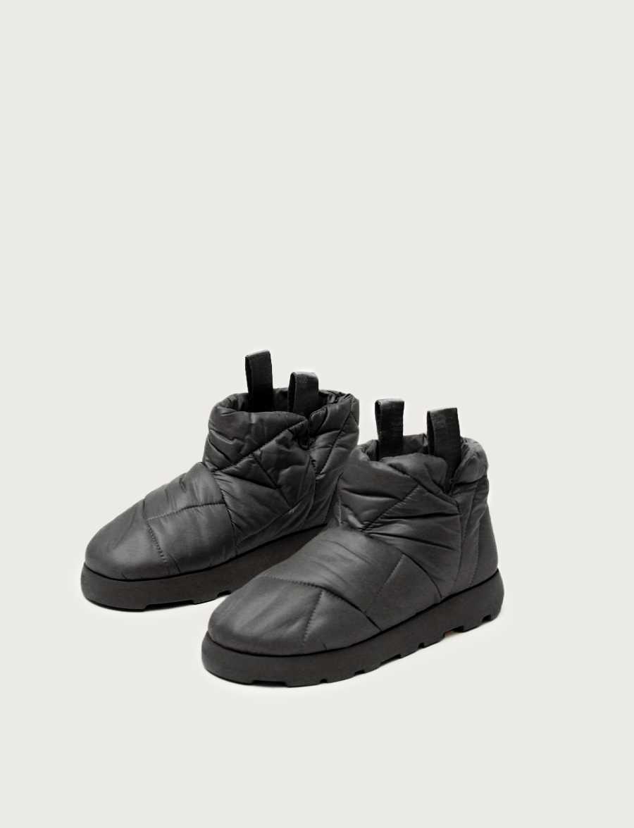 Piumestudio Quadrato Black 2025