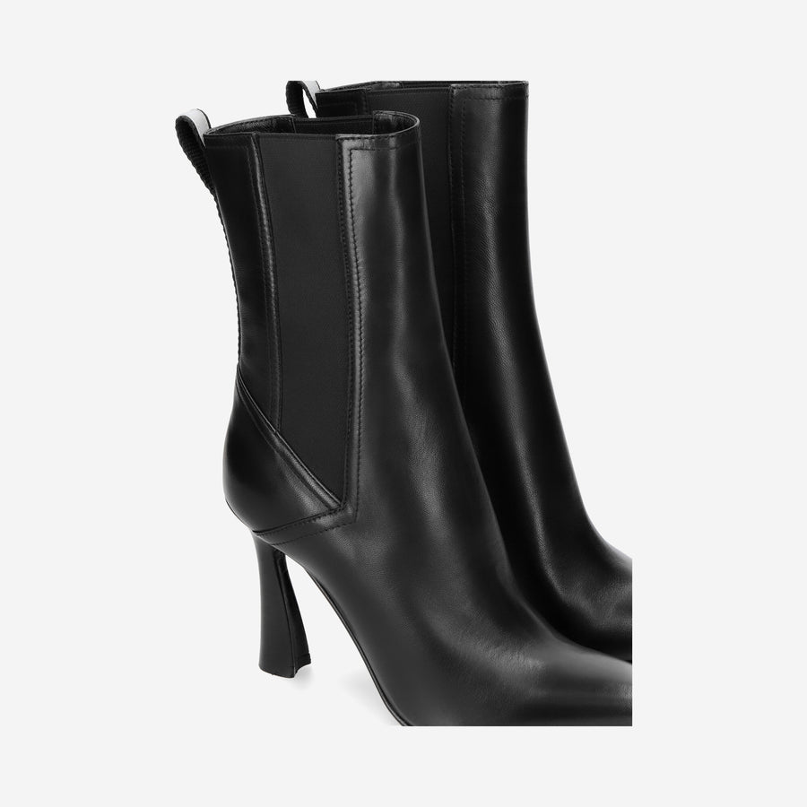 Premiata Stivaletti M6589B in pelle con tacco alto Sconto