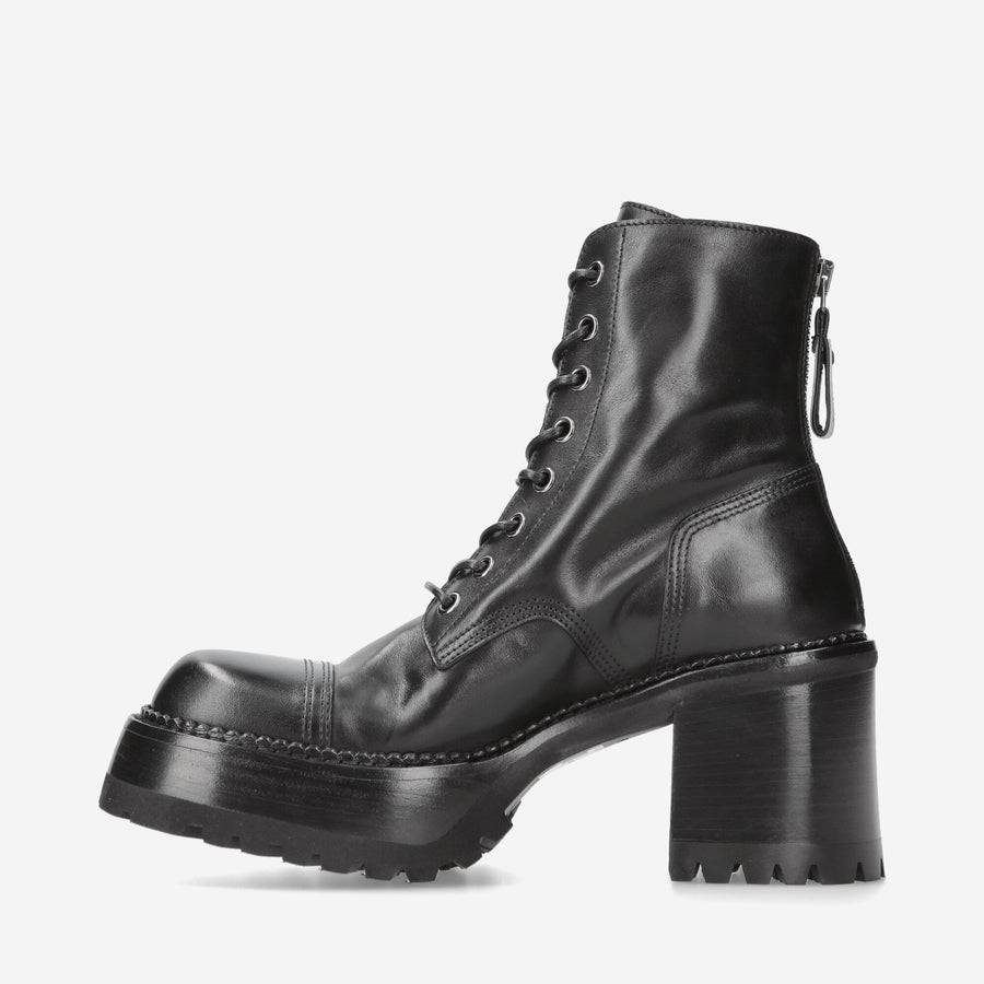 Premiata Stivaletti McQueen M4519LA in vitello Offerta
