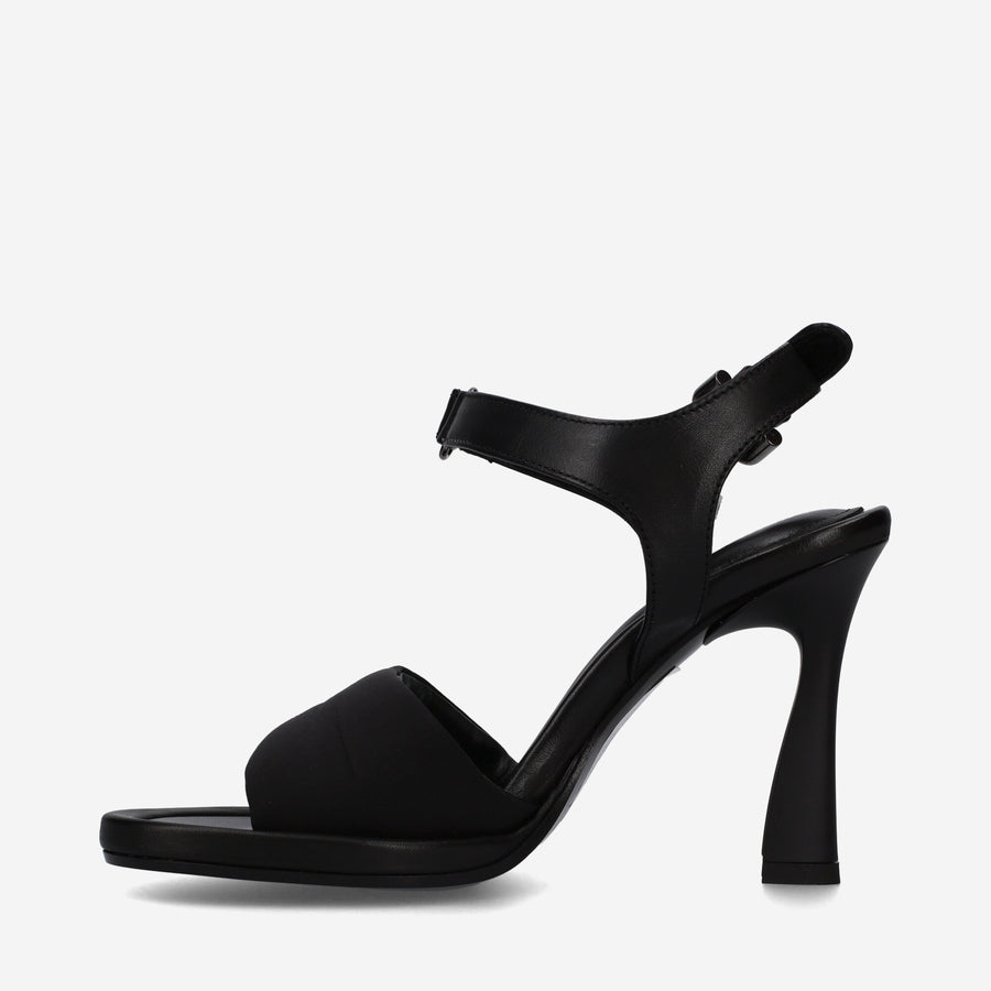 Premiata Sandali Summer M6741E In Linea