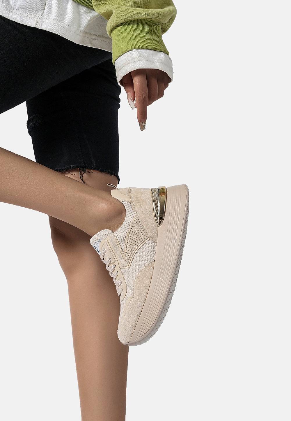 Queen Helena Sneakers - X28-26 ACQUISTA ORA