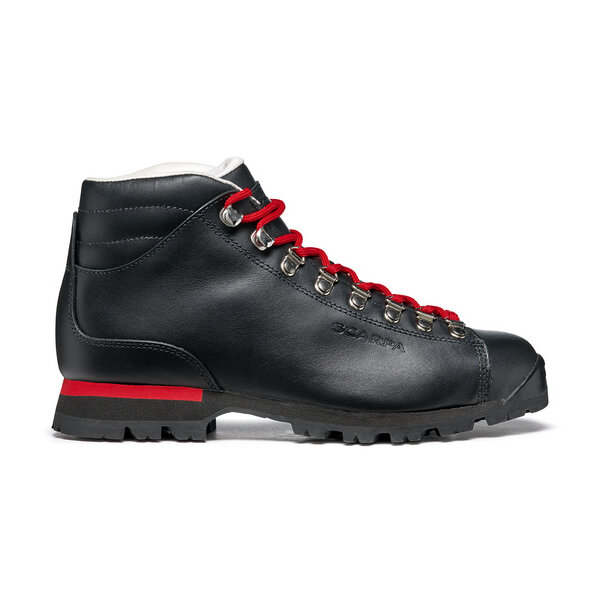 Scarpa PRIMITIVE Reinterprets the tradition style in a modern key Prezzo Ridotto