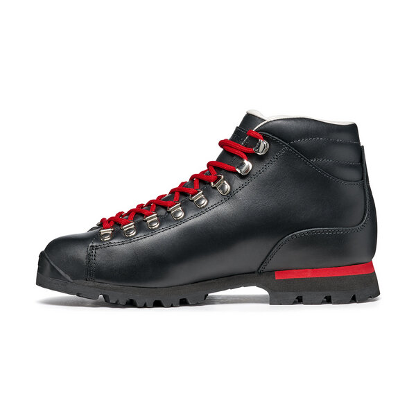 Scarpa PRIMITIVE Reinterprets the tradition style in a modern key Prezzo Ridotto