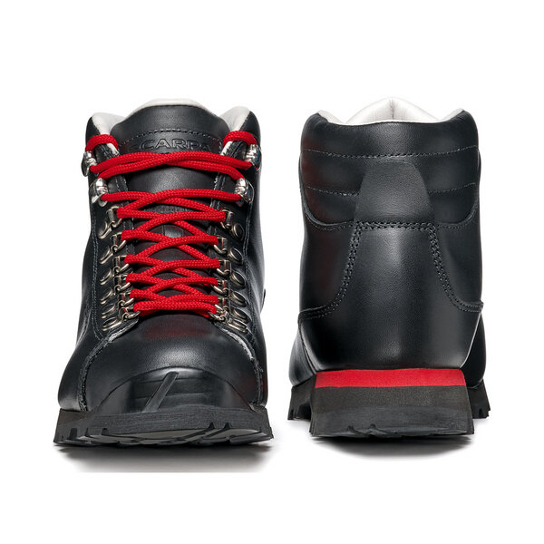Scarpa PRIMITIVE Reinterprets the tradition style in a modern key Prezzo Ridotto