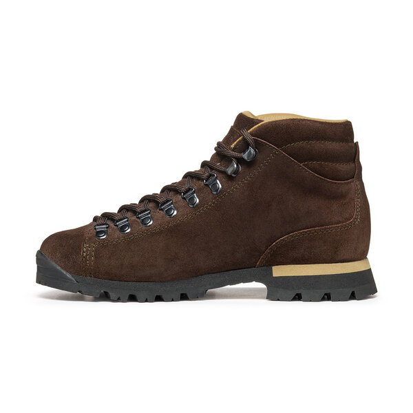 Scarpa PRIMITIVE Reinterprets the tradition style in a modern key Sottocosto