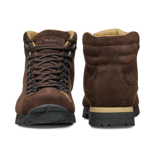 Scarpa PRIMITIVE Reinterprets the tradition style in a modern key Sottocosto
