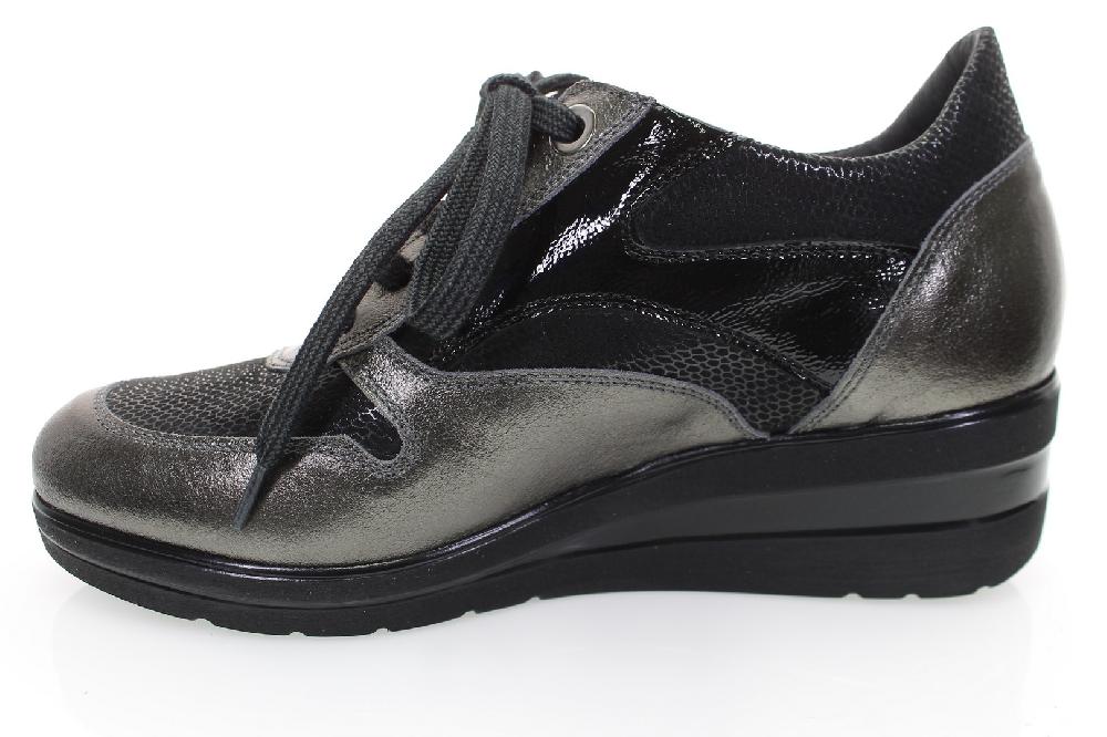 Soffice Sogno Sneaker in pelle con lacci e zip Nuova