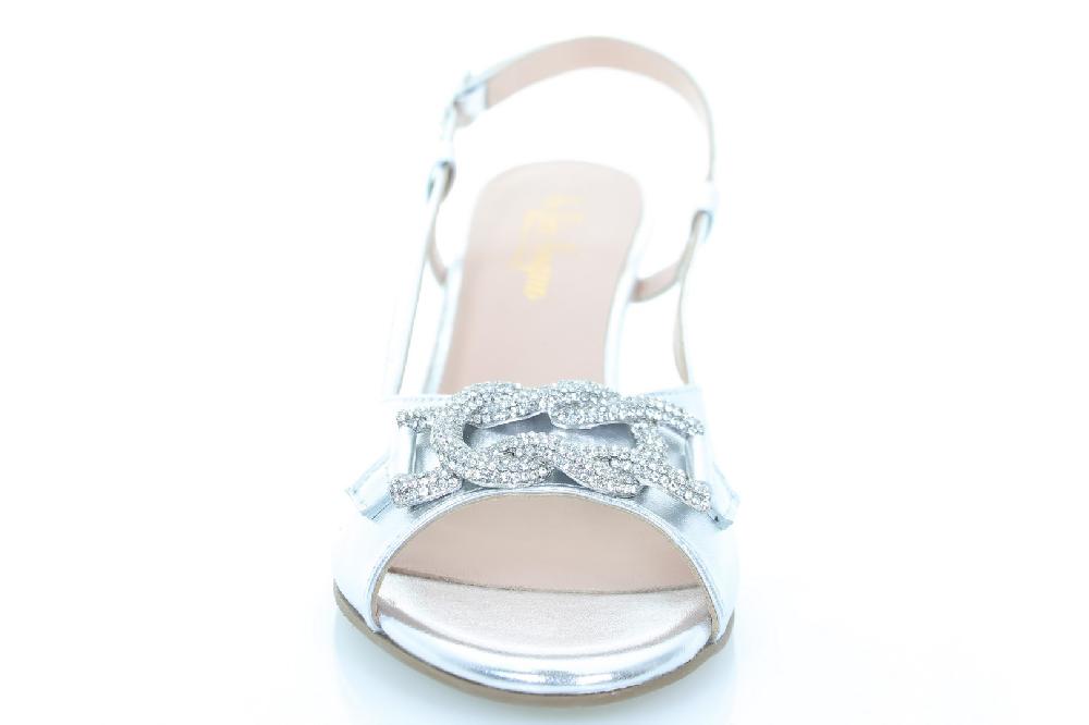 Soffice Sogno Sandalo elegante in pelle laminata In Vendita